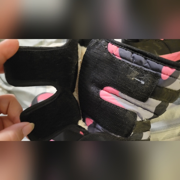 Big kid size 5 Mishansha snow boot - Picture 6 of 15